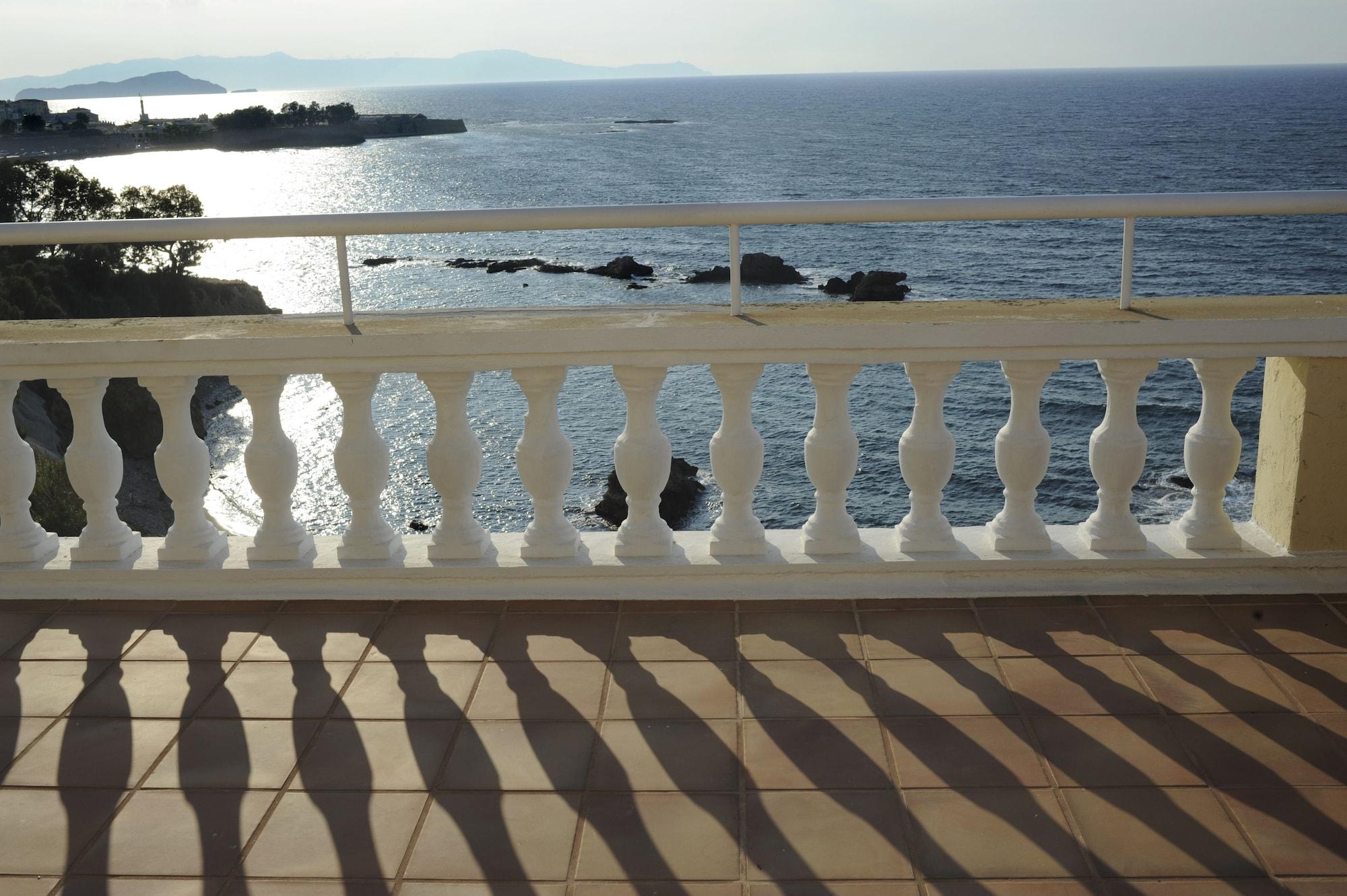 Doma Hotel Chrissi Akti Chania Exterior foto