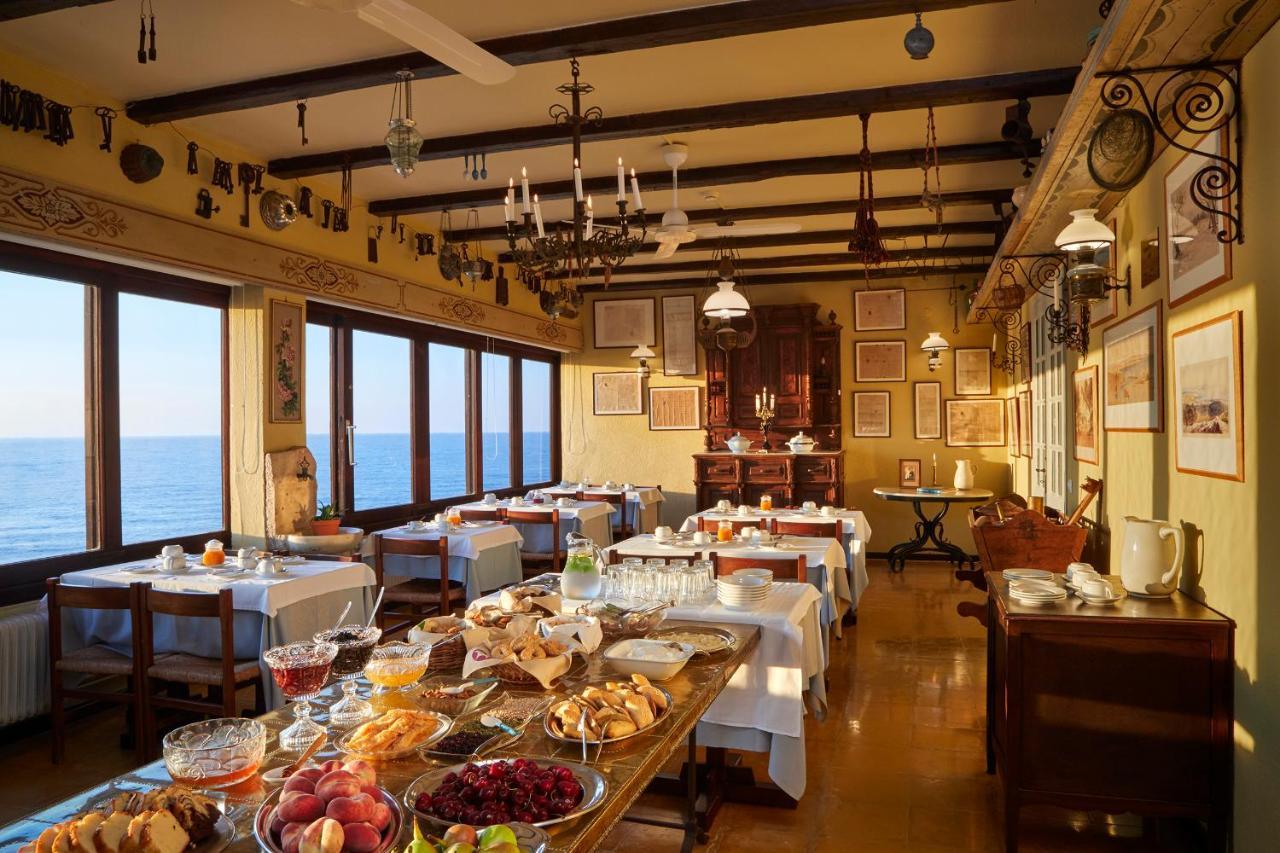 Doma Hotel Chrissi Akti Chania Exterior foto