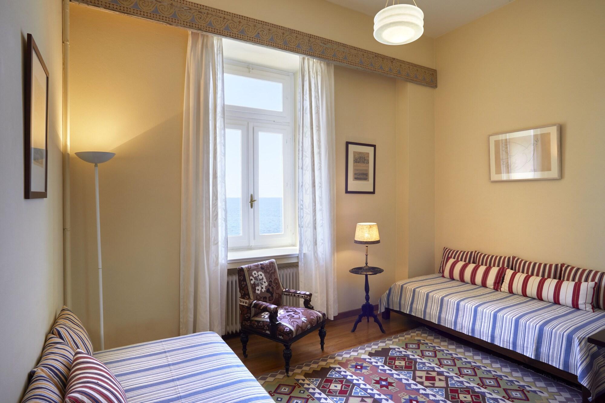 Doma Hotel Chrissi Akti Chania Exterior foto